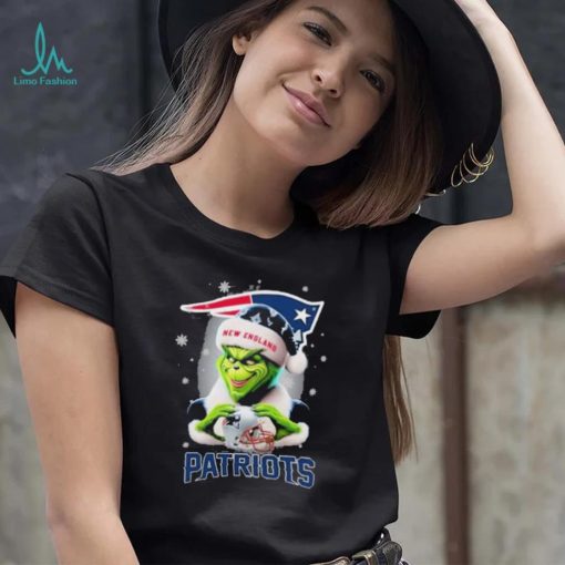 Grinch Hat Santa New England Patriots Helmet Logo Merry Christmas Shirt
