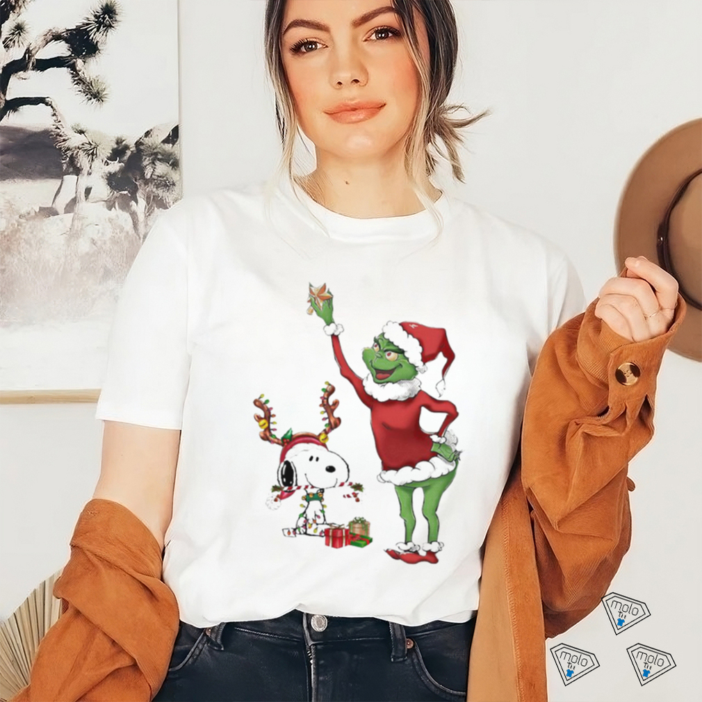 Grinch hat santa and Snoopy reindeer merry christmas shirt Grinch hat santa and Snoopy reindeer merry christmas shirt