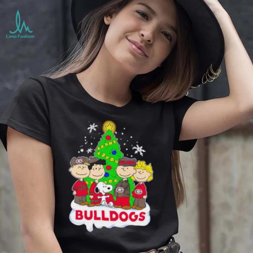 Happy Merry Christmas Peanuts Christmas tree Georgia Bulldogs football logo gift shirt