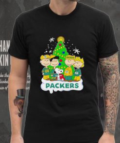 Happy Merry Christmas Peanuts Christmas tree Green Bay Packers football logo gift shirt