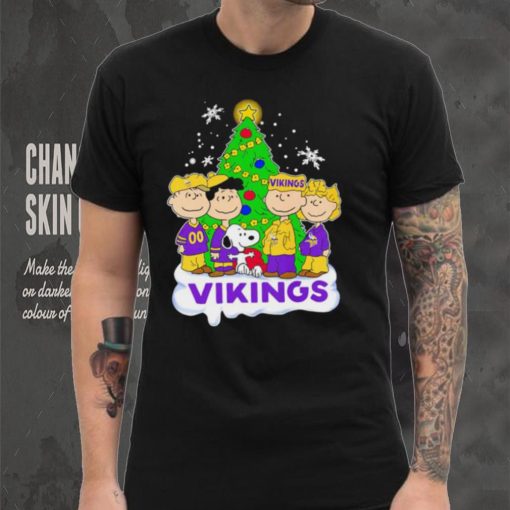 Happy Merry Christmas Peanuts Christmas tree Minnesota Vikings football logo gift shirt