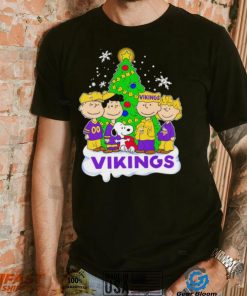 Happy Merry Christmas Peanuts Christmas tree Minnesota Vikings football logo gift shirt