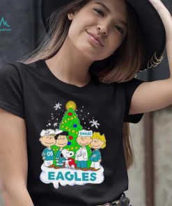 Happy Merry Christmas Peanuts Christmas tree Philadelphia Eagles football logo gift shirt