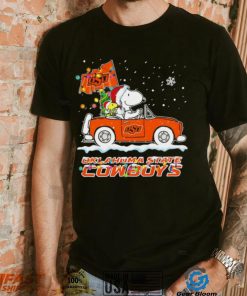 Happy Merry Christmas Snoopy drive a car Oklahoma State Cowboys logo flag gift shirt