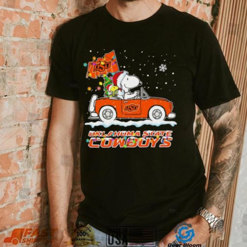 Happy Merry Christmas Snoopy drive a car Oklahoma State Cowboys logo flag gift shirt