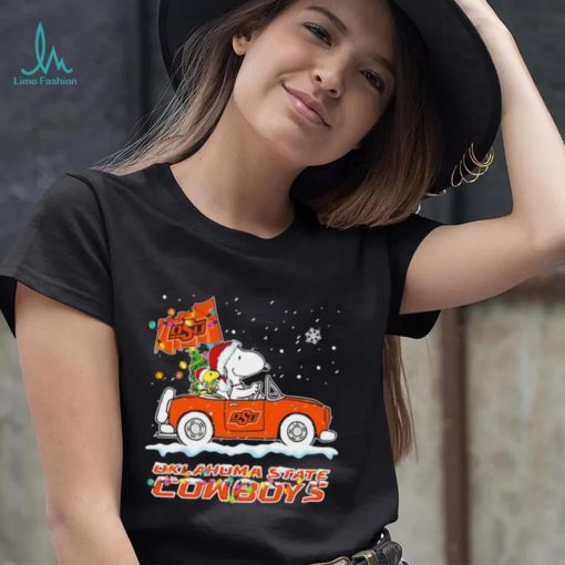 Happy Merry Christmas Snoopy drive a car Oklahoma State Cowboys logo flag gift shirt