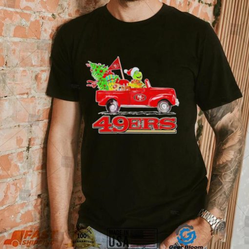 Happy Merry Christmas The Grinch drive a car San Francisco 49ers football logo flag gift shirt