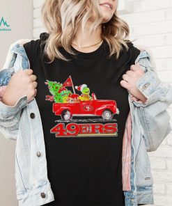 Happy Merry Christmas The Grinch drive a car San Francisco 49ers football logo flag gift shirt
