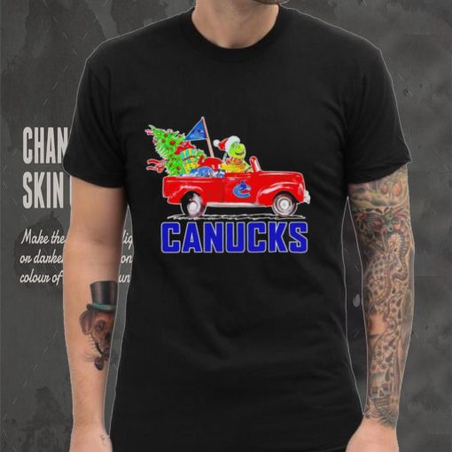 Happy Merry Christmas The Grinch drive a car Vancouver Canucks ice hockey logo flag gift shirt