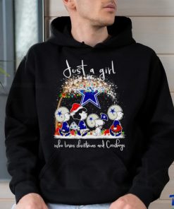 Just a girl who loves Christmas and Dallas Cowboys Peanuts characters shirt
