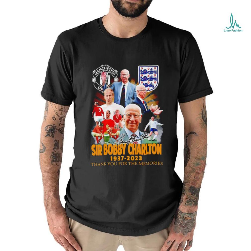 Manchester United Sir Bobby Charlton 1937 2023 thank you for the memories signature shirt Manchester United Sir Bobby Charlton 1937 2023 thank you for the memories signature shirt