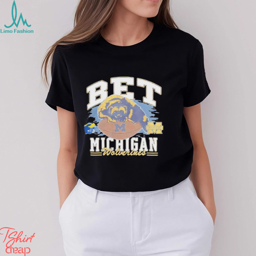 Michigan Wolverines Bet helmet franklin shirt Michigan Wolverines Bet helmet franklin shirt