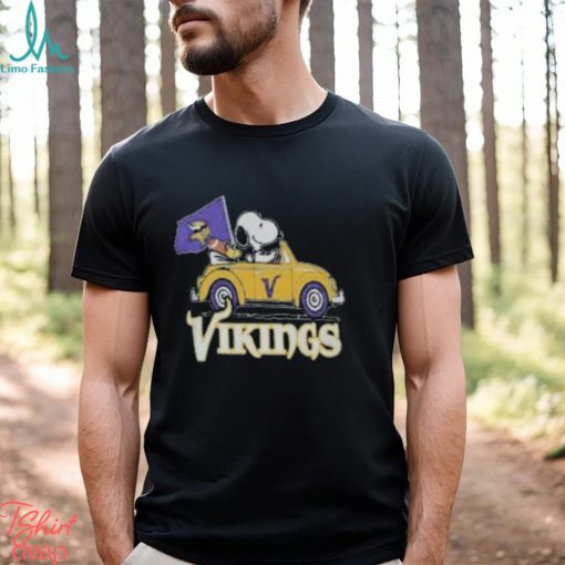 Minnesota Vikings Fan Snoopy Cartoon Sports T Shirt