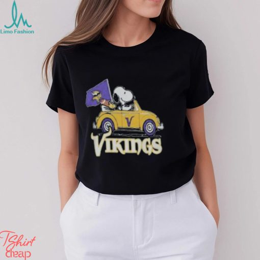 Minnesota Vikings Fan Snoopy Cartoon Sports T Shirt