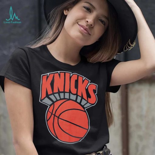 New York Knicks Mitchell & Ness Hardwood Classics There and Back Pullover Shirts