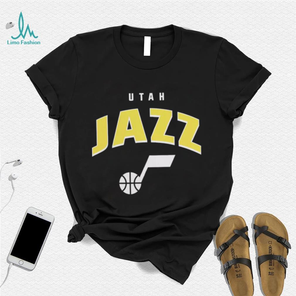 Nike Youth Utah Jazz Stadium Pullover Black Shirt Nike Youth Utah Jazz Stadium Pullover Black Shirt
