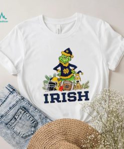 Notre Dame Fighting Irish Grinch and Max dog funny Christmas shirt, hoodie, sweater, long sleeve and tank top Notre Dame Fighting Irish Grinch and Max dog funny Christmas shirt