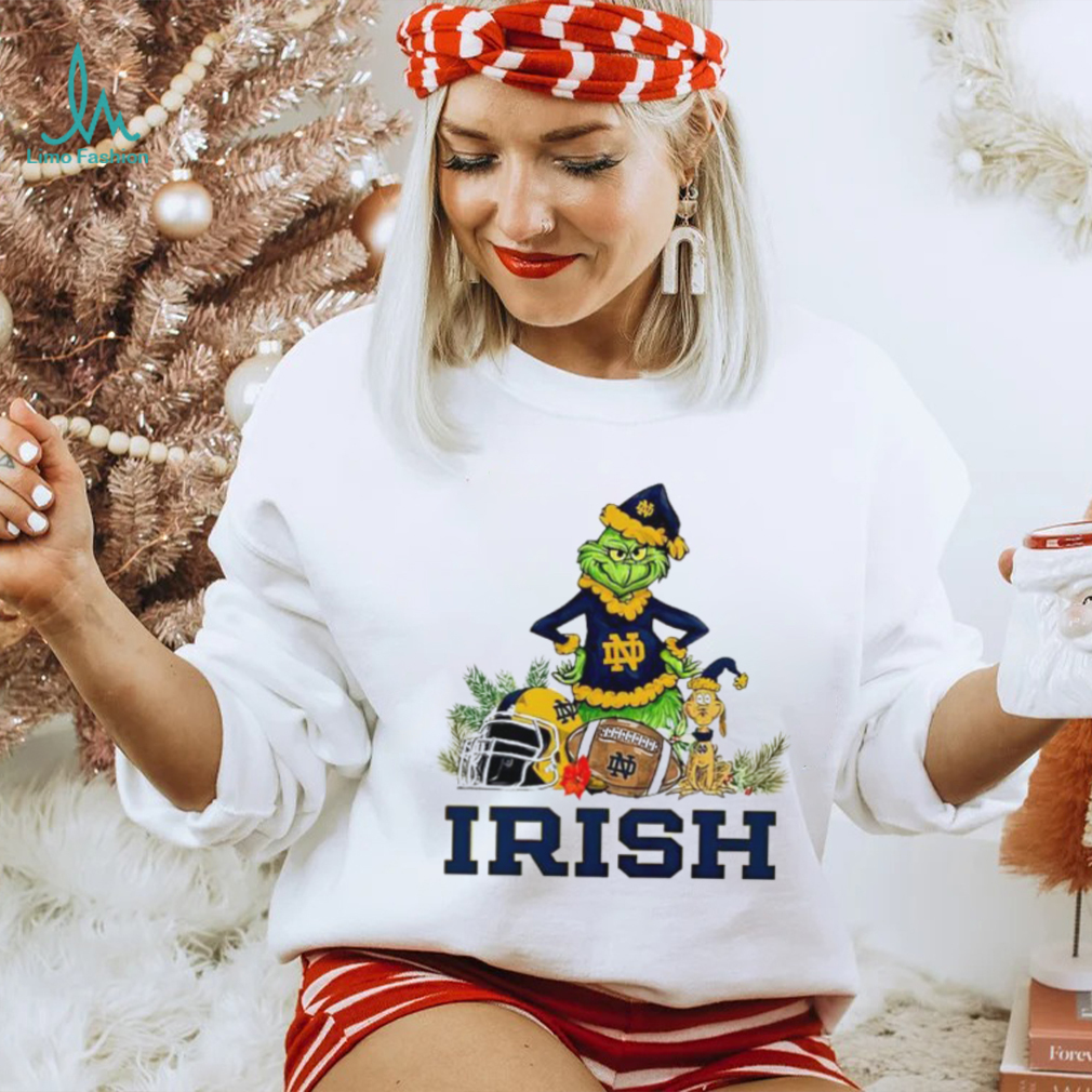 Notre Dame Fighting Irish Grinch and Max dog funny Christmas shirt Notre Dame Fighting Irish Grinch and Max dog funny Christmas shirt