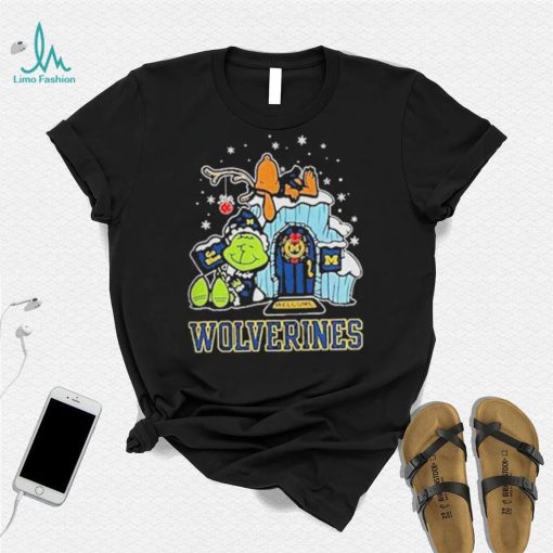 Official michigan Wolverines Grinch Nuts Welcome Christmas T Shirt