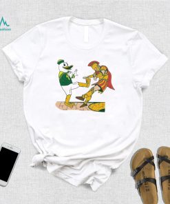 Oregon Ducks USC Trojans Or Kick Shirt, hoodie, sweater, long sleeve and tank top Oregon Ducks USC Trojans Or Kick Shirt