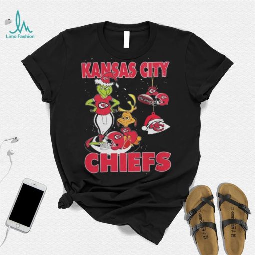 Original The Grinch And Dog Kansas City Chiefs Ornament Christmas 2023 T Shirt