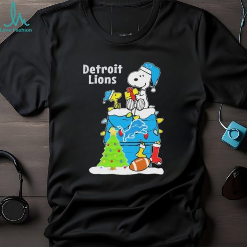 Peanuts Snoopy And Woodstock Detroit Lions Merry Christmas Shirt