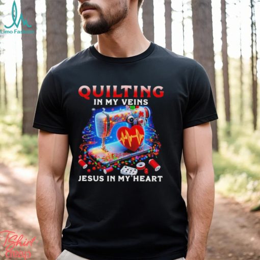 Quilting in my Veins Jesus in my Heart Merry Christmas 2023 Shirt