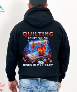 Quilting in my Veins Jesus in my Heart Merry Christmas 2023 Shirt