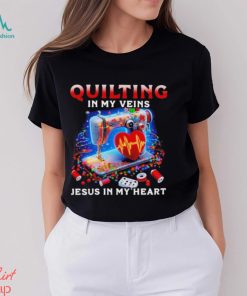 Quilting in my Veins Jesus in my Heart Merry Christmas 2023 Shirt