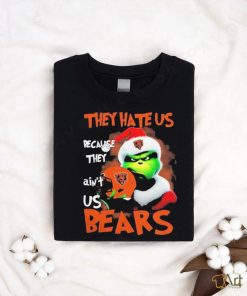 Santa Grinch Christmas They Hate Us Because Ain’t Us Chicago Bears T shirt