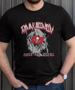 Tampa Bay Buccaneers WEAR by Erin Andrews Boyfriend T Shirt