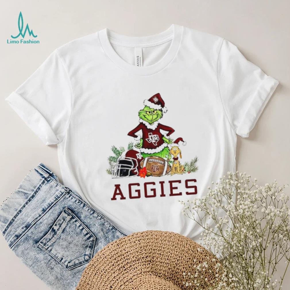 Texas A&M Aggies Grinch and Max dog funny Christmas shirt Texas A&M Aggies Grinch and Max dog funny Christmas shirt