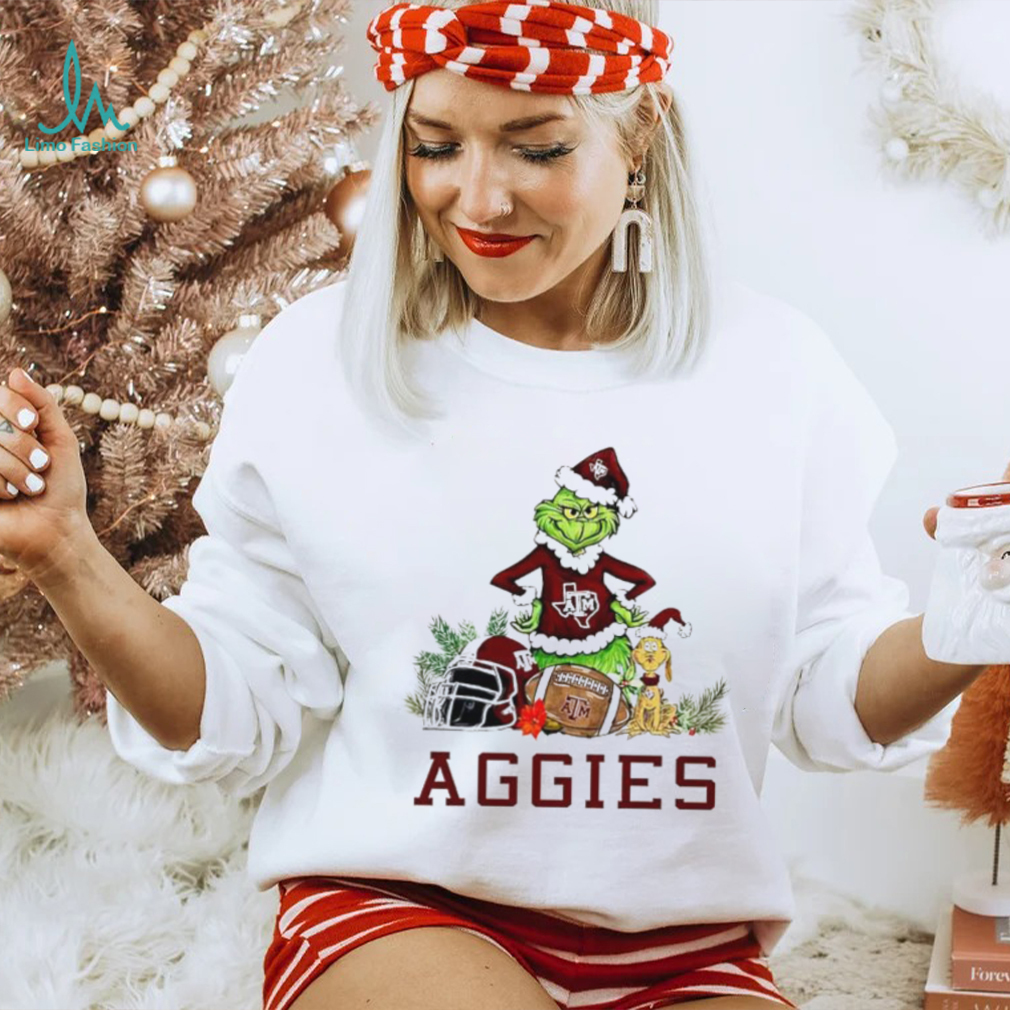 Texas A&M Aggies Grinch and Max dog funny Christmas shirt Texas A&M Aggies Grinch and Max dog funny Christmas shirt