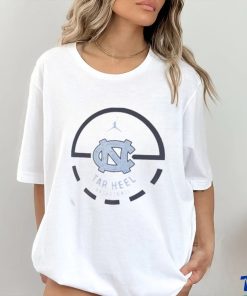 Top Men’s Jordan Brand White North Carolina Tar Heels Free Throw Basketball T Shirt