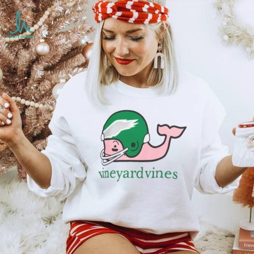 Vineyard Vines Philadelphia Eagles Throwback Helmet Pocket T Shirt