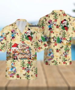 Walt Disney World Hawaiian Christmas Mickey Minnie Donald Pluto Goofy Shirt