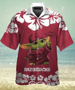 Arkansas Razorbacks Baby Yoda Short Sleeve Button Up Tropical Hawaiian Shirt