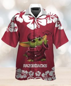 Arkansas Razorbacks Baby Yoda Short Sleeve Button Up Tropical Hawaiian Shirt