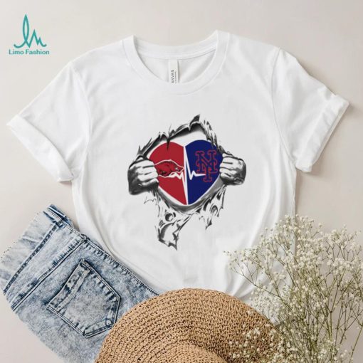 Arkansas Razorbacks vs New York Mets heart logo shirt