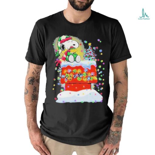 Awesome Snoopy And Woodstock Hat Santa Light Tree Christmas T shirt