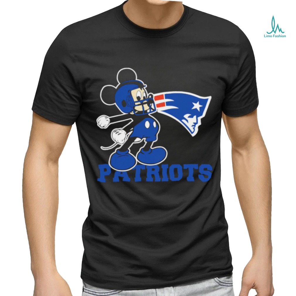 Awesome mickey Mouse cartoon NFL New England Patriots football player helmet logo shirt Awesome mickey Mouse cartoon NFL New England Patriots football player helmet logo shirt