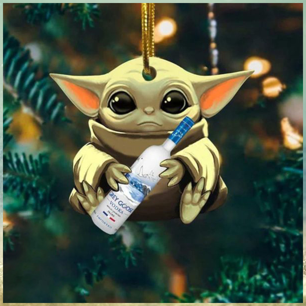 https://img.limotees.com/photos/2023/12/Baby-Yoda-Hug-Goose-Grey-Goose-Vodka-For-Whiskey-Lovers-2023-Christmas-Star-Wars-Gift-Ornament1.jpg