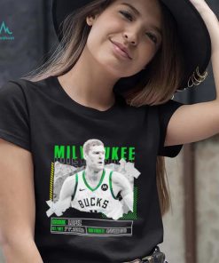 Brook Lopez Milwaukee Bucks basketball player pose paper gift shirt