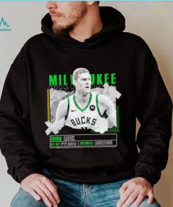 Brook Lopez Milwaukee Bucks basketball player pose paper gift shirt