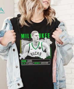 Brook Lopez Milwaukee Bucks basketball player pose paper gift shirt