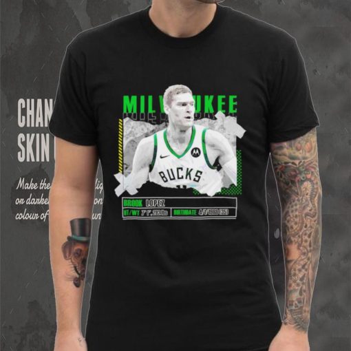 Brook Lopez Milwaukee Bucks basketball player pose paper gift shirt