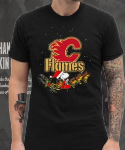 Calgary Flames NHL Santa Snoopy and Woodstock Christmas T Shirt