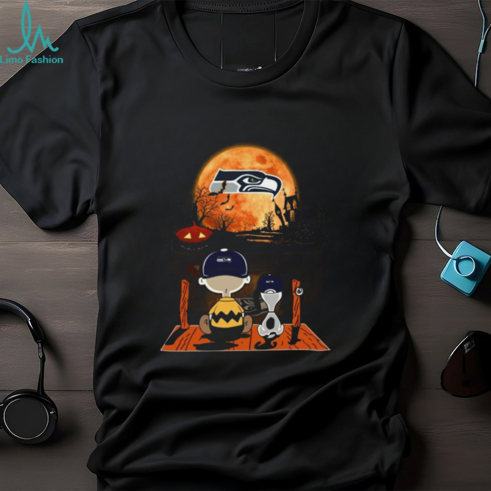 Charlie Brown And Snoopy Watching Seattle Seahawks Halloween T Shirt Charlie Brown And Snoopy Watching Seattle Seahawks Halloween T Shirt