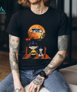 Charlie Brown And Snoopy Watching Seattle Seahawks Halloween T Shirt