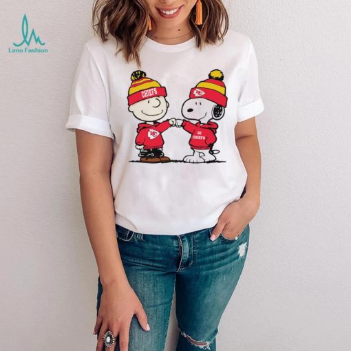 Charlie Brown and Snoopy NFL Kansas City Chiefs football go Chiefs cartoon shirt